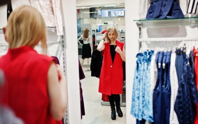 Świetlny marketing, czyli jak oświetlenie przymierzalni wpływa na decyzje zakupowe